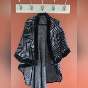 Garage Black and Gray Geometric Poncho